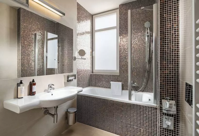 Superior-huone, Clarion Hotel Prague Old Town