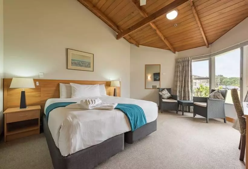 اتاق سوپریور با تخت بزرگ, Copthorne Hotel & Resort Bay Of Islands