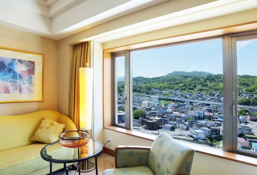 اتاق سوپریور با چشم‌انداز کوهستان, Grand Park Otaru