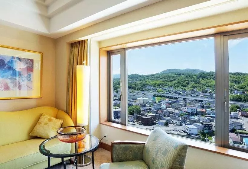 اتاق سوپریور با چشم‌انداز کوهستان, Grand Park Otaru