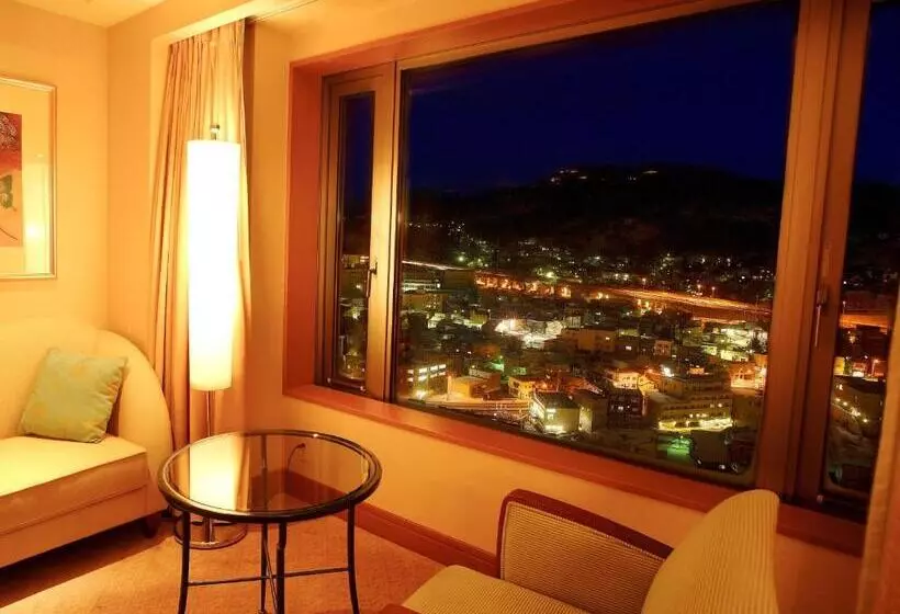 اتاق سوپریور با چشم‌انداز کوهستان, Grand Park Otaru