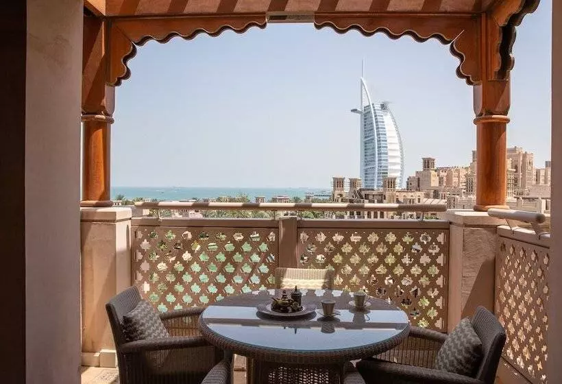 سوییت, Jumeirah Al Qasr Dubai