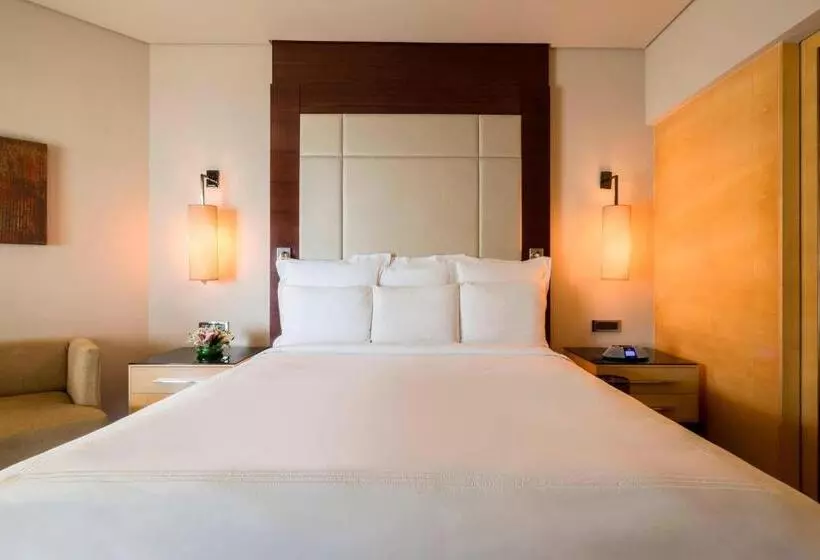 キングサイズベッドのスタンダードルーム, Jw Marriott Mumbai Juhu