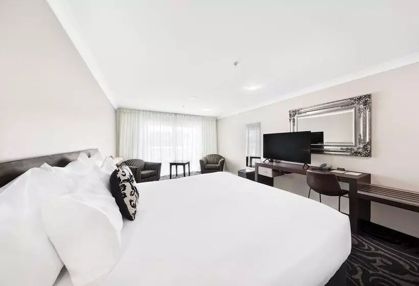 キングサイズベッドのデラックスルーム, Millennium Hotel New Plymouth, Waterfront