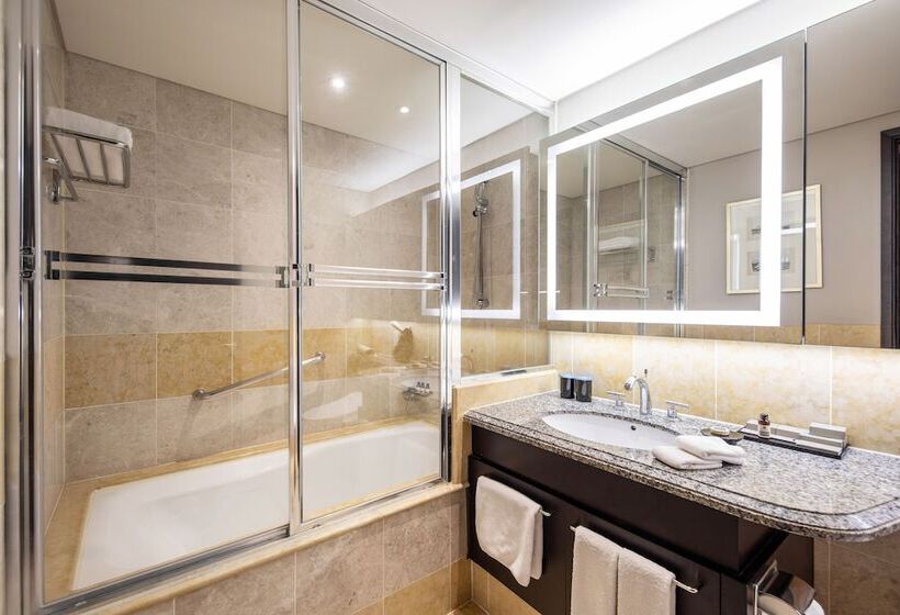 Студия Superior, Oakwood Premier Coex Center