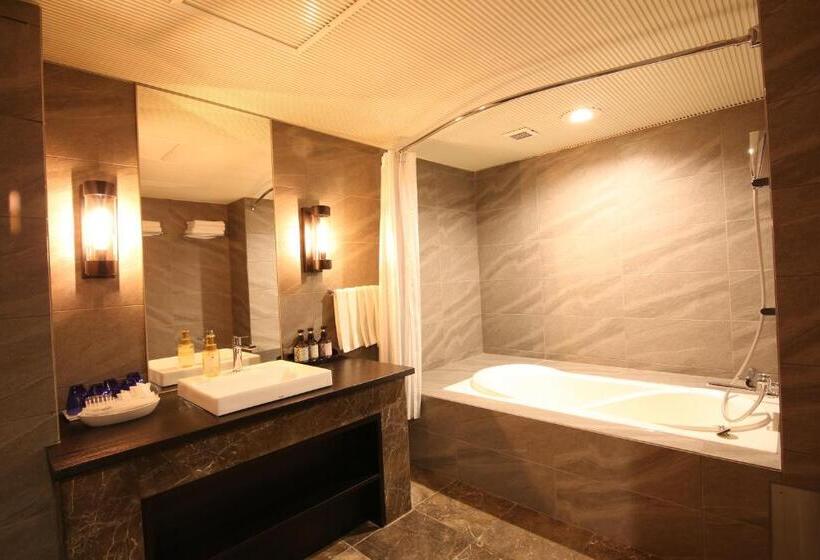 Семейный Номер, Quintessa Hotel Sapporo