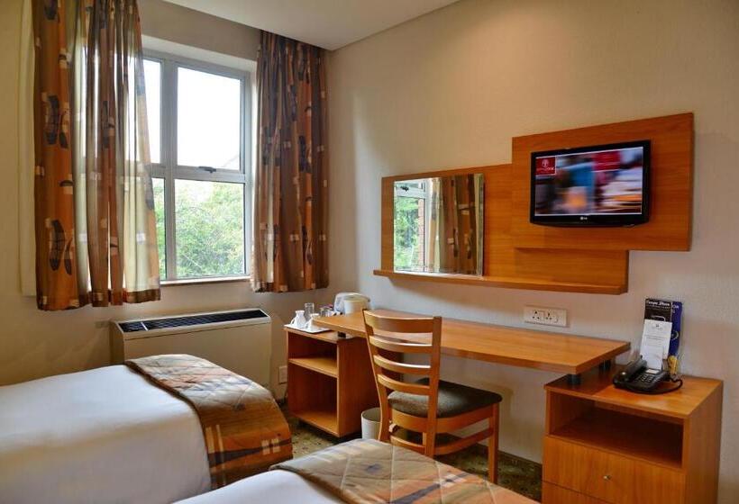 Номер Стандарт, Road Lodge Sandton