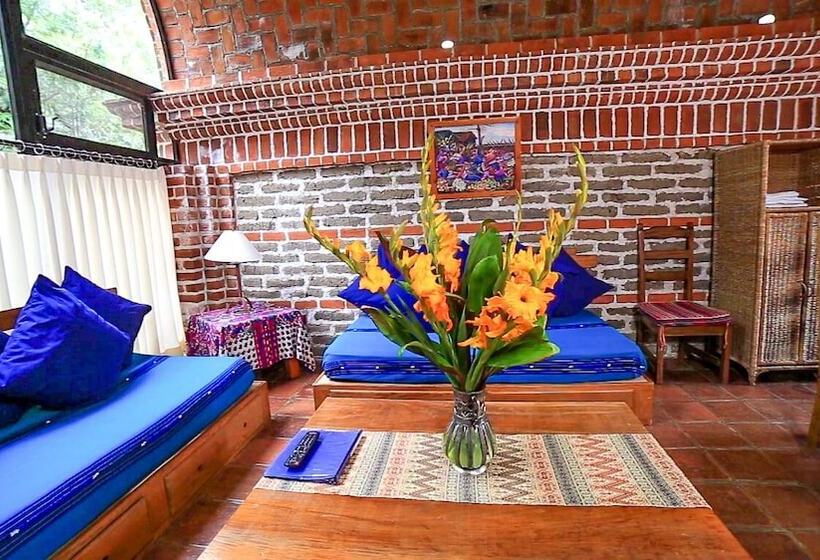 سوییت خانوادگی, San Buenaventura De Atitlan