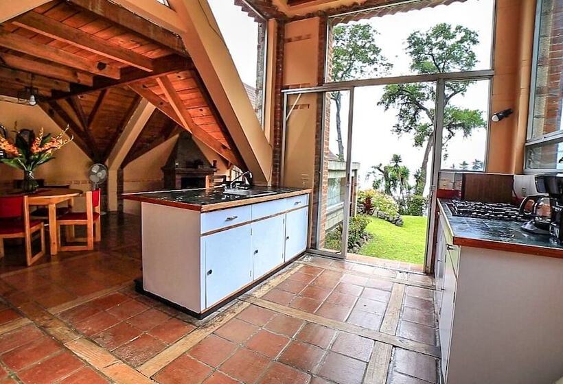 سوییت خانوادگی, San Buenaventura De Atitlan