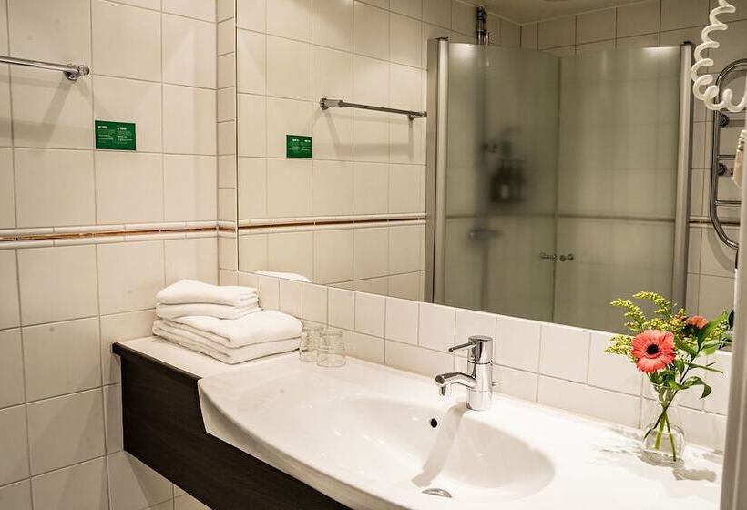 Номер Deluxe Вид на Море, Stenungsbaden Yacht Club