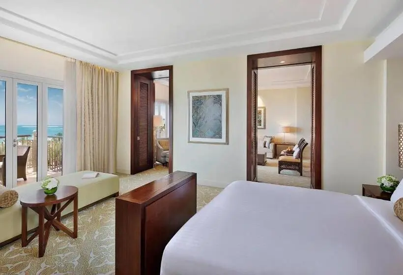 سوئیت کلوب با چشم‌انداز دریا, The Ritz-Carlton, Dubai