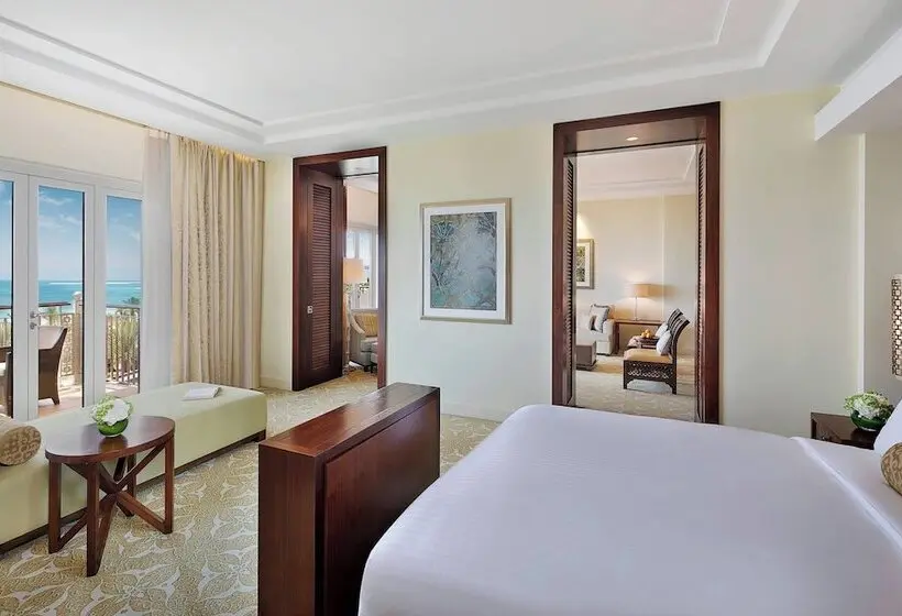 سوئیت کلاب, The Ritz-Carlton, Dubai
