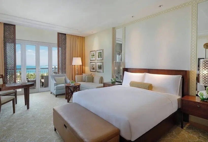 اتاق کلاب, The Ritz-Carlton, Dubai