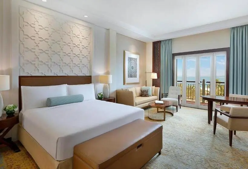 اتاق استاندارد با تخت بزرگ, The Ritz-Carlton, Dubai