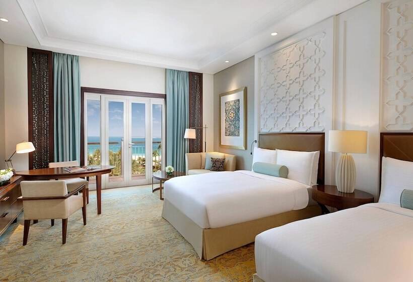 Номер Стандарт Вид на Море, The Ritz-Carlton, Dubai