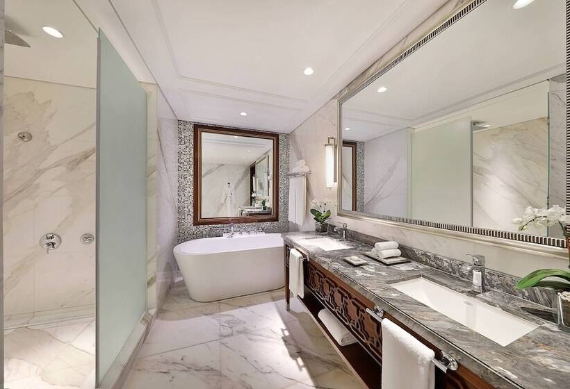 سوئیت خانواده 2 خوابه, The Ritz-Carlton, Dubai