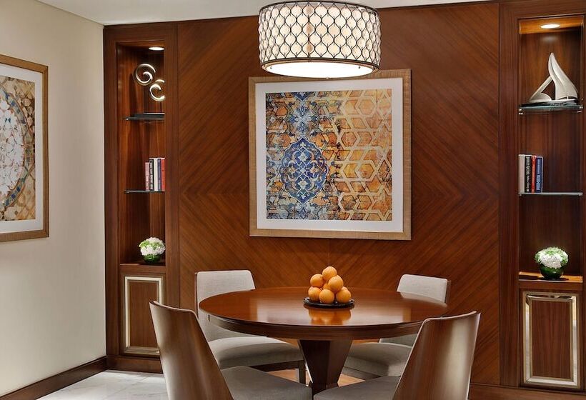 سوئیت خانواده 2 خوابه, The Ritz-Carlton, Dubai