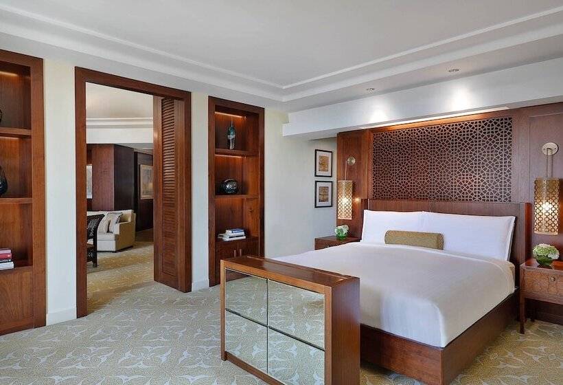 سوئیت کلاب, The Ritz-Carlton, Dubai