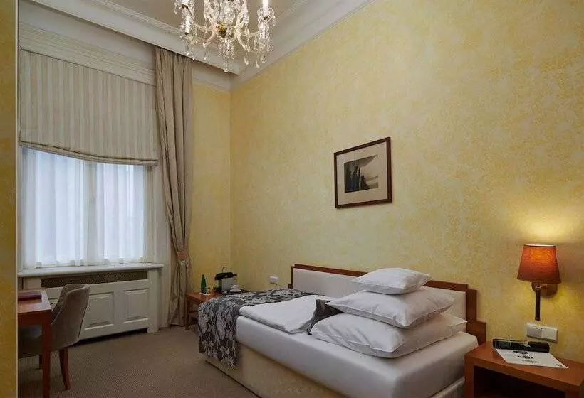 اتاق استاندارد یک نفره, Ventana Hotel Prague