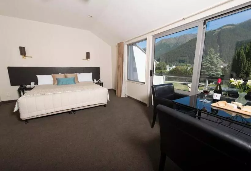 プレミアムスタジオ, Hurley S Of Queenstown