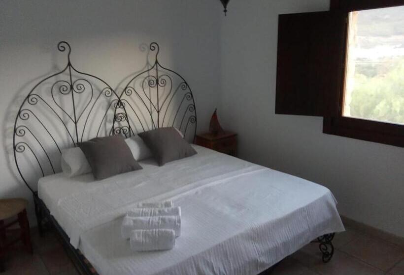 غرفة قياسية مطلة على الجبل, La Marmita De Ahlam