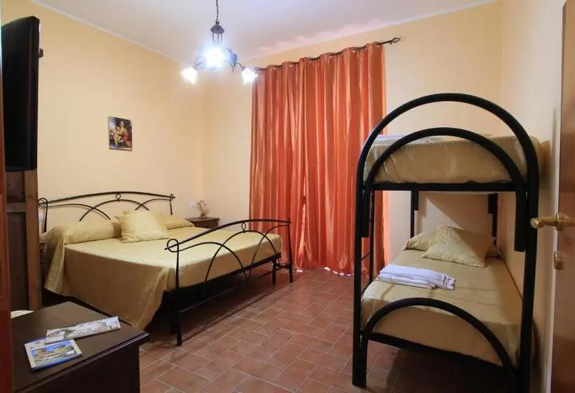 Perhehuone, Affittacamere Casa Di Elide