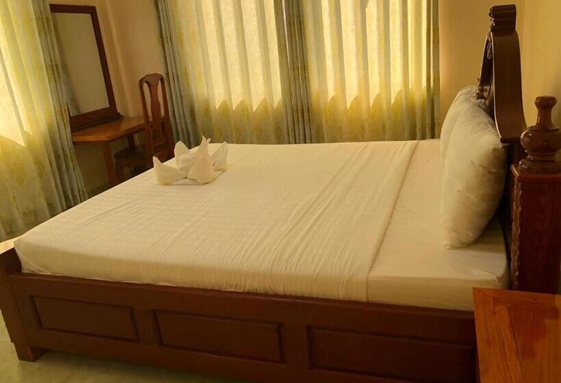 Camera Deluxe, Savet Guesthouse