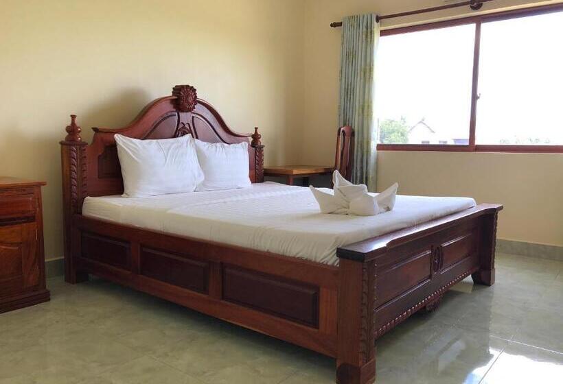 Camera Standard, Savet Guesthouse