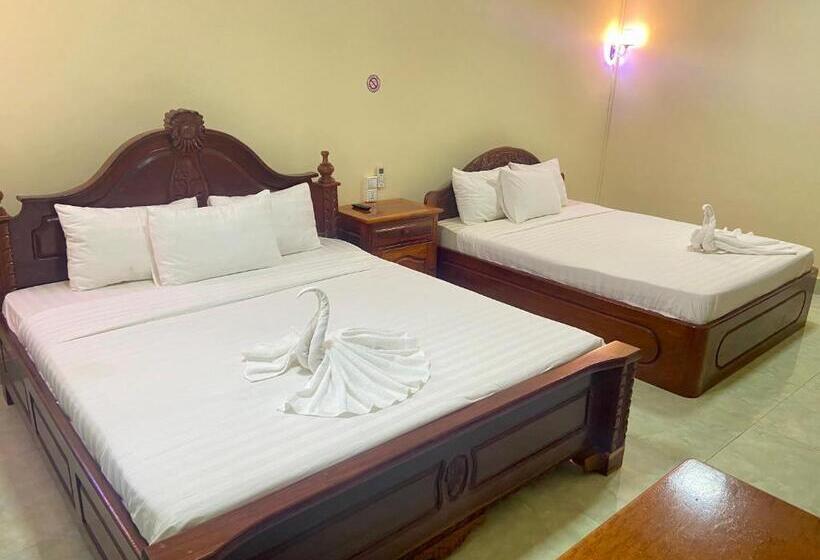 Camera Familiare Deluxe, Savet Guesthouse