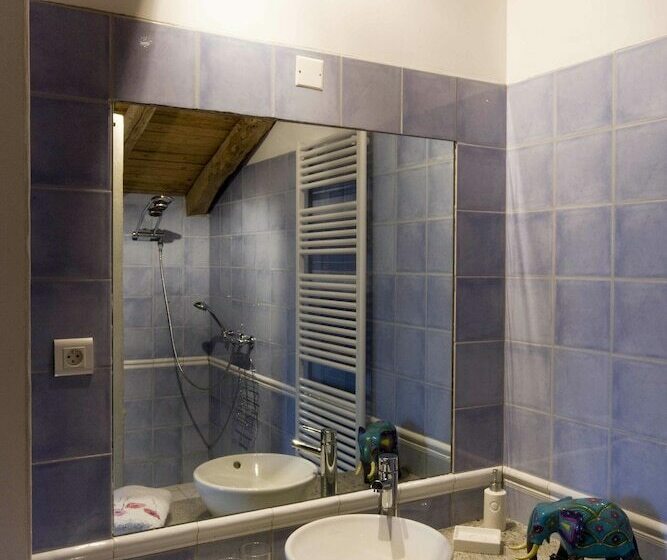 חדר קומפורט, Chambres & Table D Hôtes La Vayssade