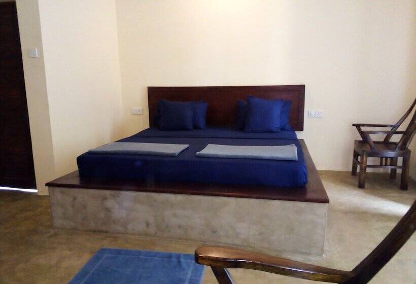 Camera Familiare, Lake Bliss