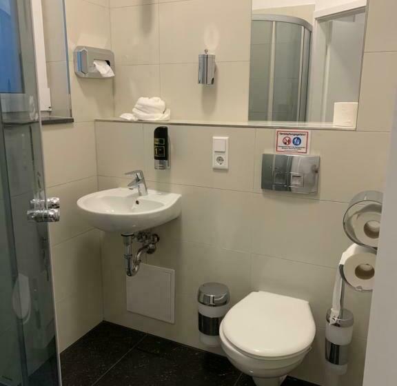 标准间, Lovely Studio Cologne West   Neues Momomotel