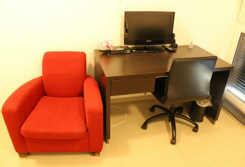 标准间, Lovely Studio Cologne West   Neues Momomotel