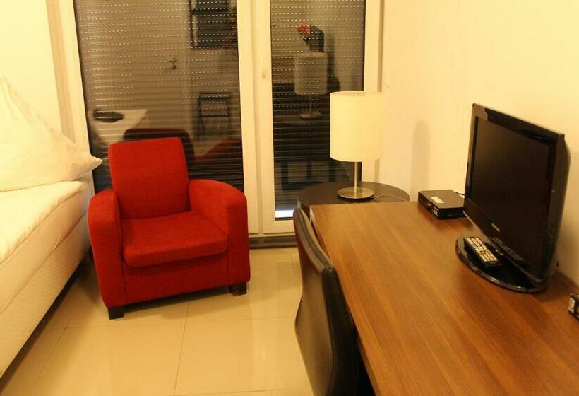 标准间, Lovely Studio Cologne West   Neues Momomotel