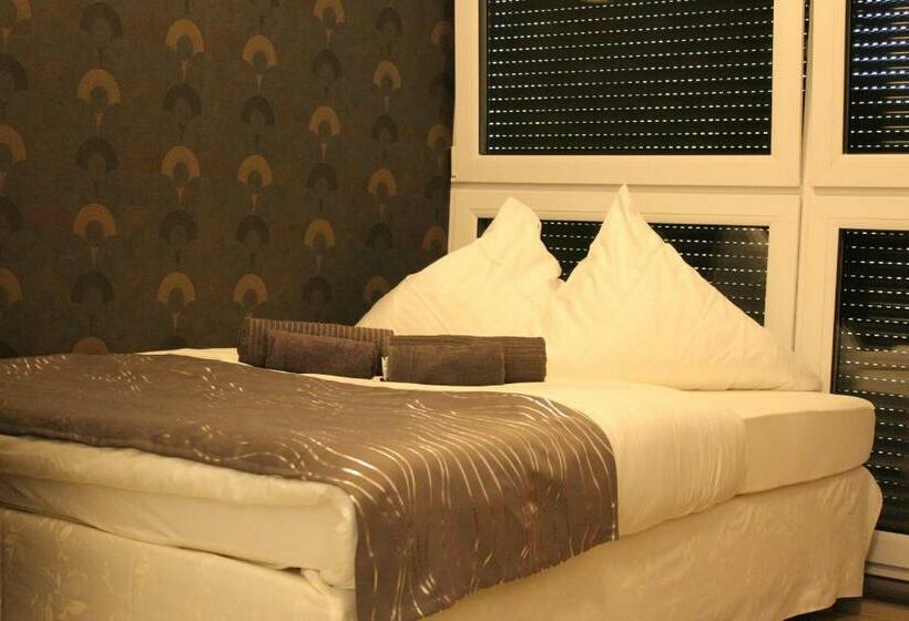 标准间, Lovely Studio Cologne West   Neues Momomotel