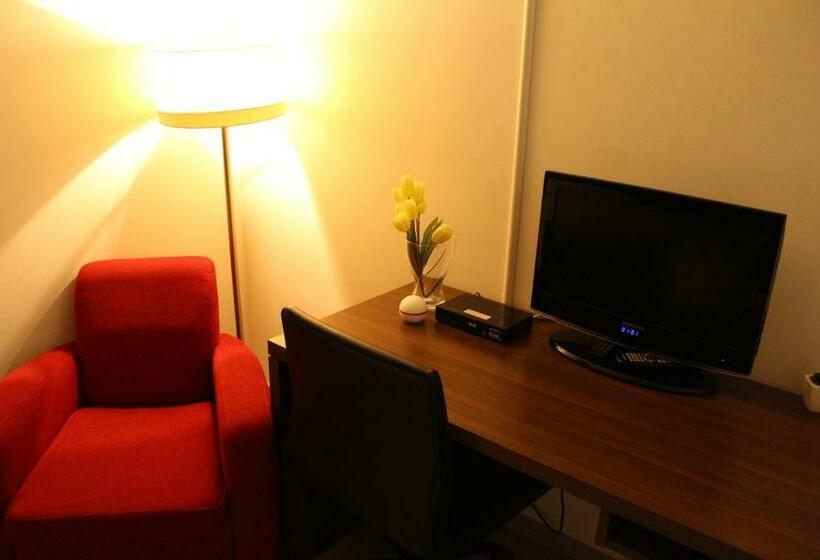 标准间, Lovely Studio Cologne West   Neues Momomotel