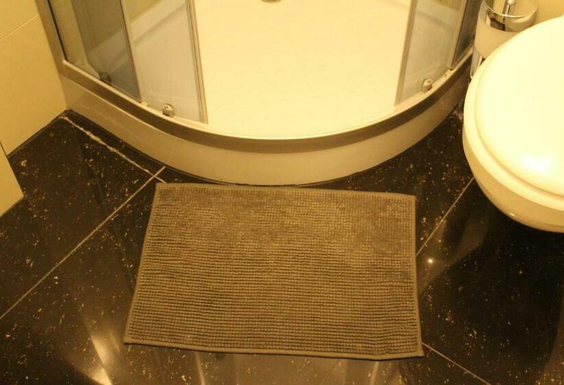 标准间, Lovely Studio Cologne West   Neues Momomotel