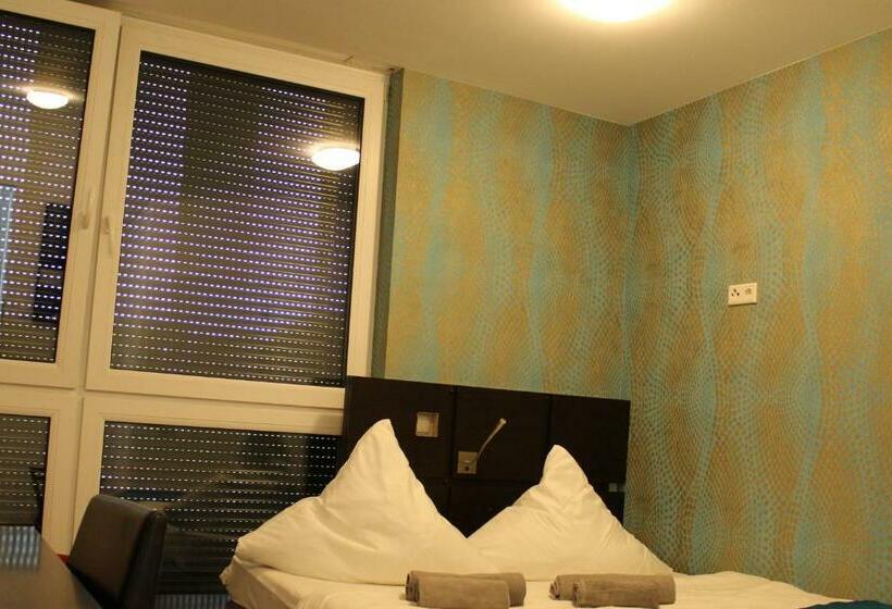 标准间, Lovely Studio Cologne West   Neues Momomotel