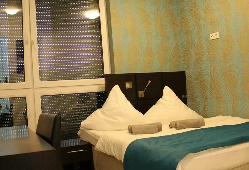 标准间, Lovely Studio Cologne West   Neues Momomotel