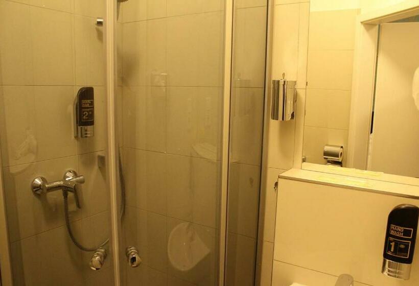 标准间, Lovely Studio Cologne West   Neues Momomotel