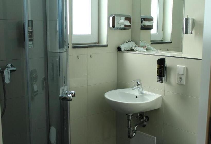 家庭间, Lovely Studio Cologne West   Neues Momomotel