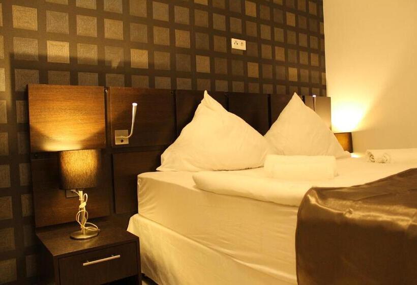 家庭间, Lovely Studio Cologne West   Neues Momomotel