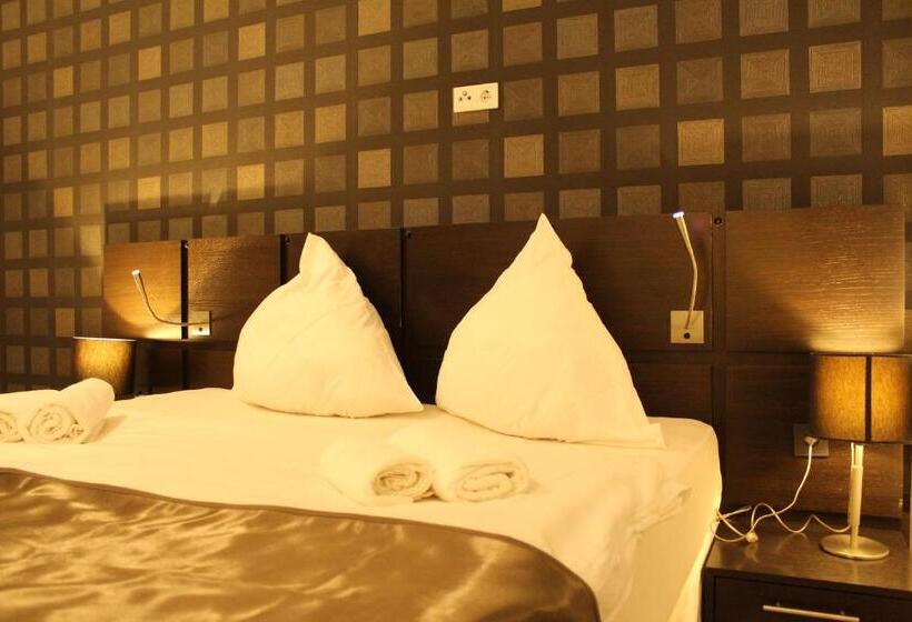 家庭间, Lovely Studio Cologne West   Neues Momomotel