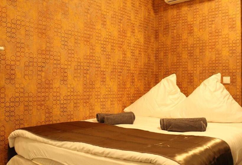 家庭间, Lovely Studio Cologne West   Neues Momomotel