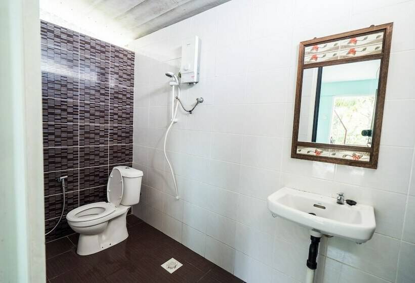 בקתה דלוקס, 1511 Coconut Grove