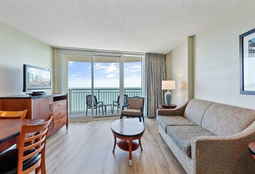 سوییت لوکس, Sandy Beach Resort