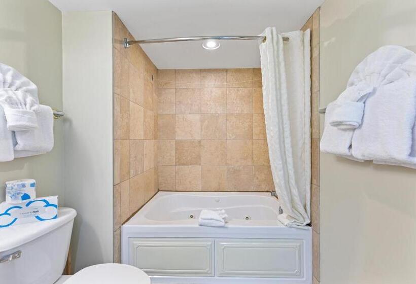 3 Bedroom Suite, Sandy Beach Resort