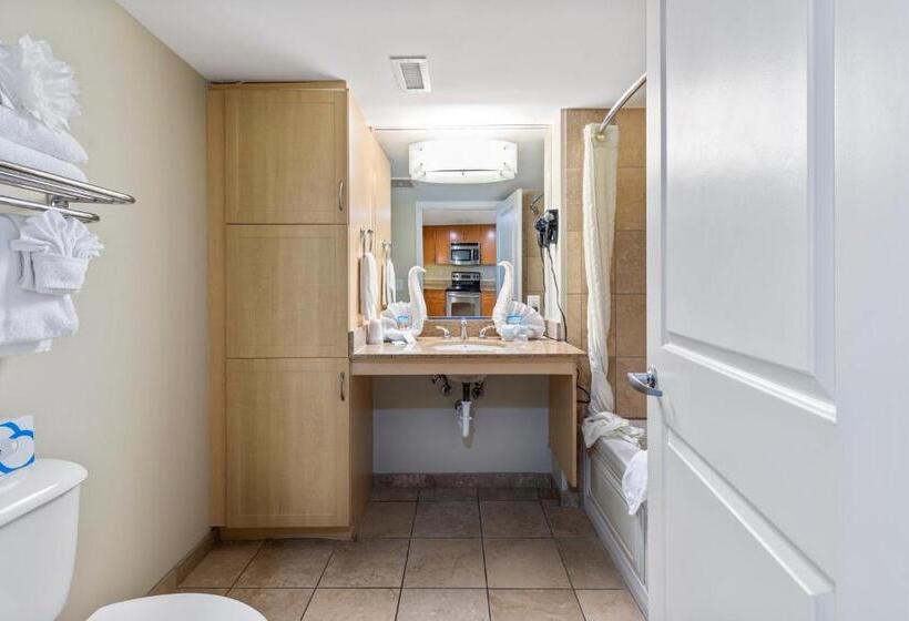 Deluxe Suite King Bed, Sandy Beach Resort