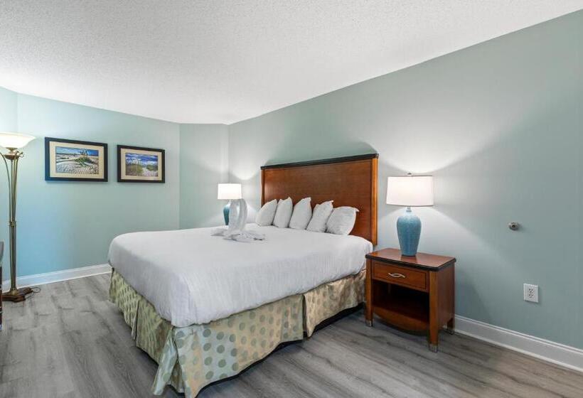 Deluxe Suite King Bed, Sandy Beach Resort