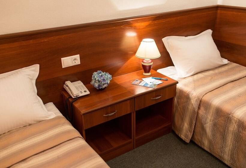 اتاق استاندارد یک نفره, Angara